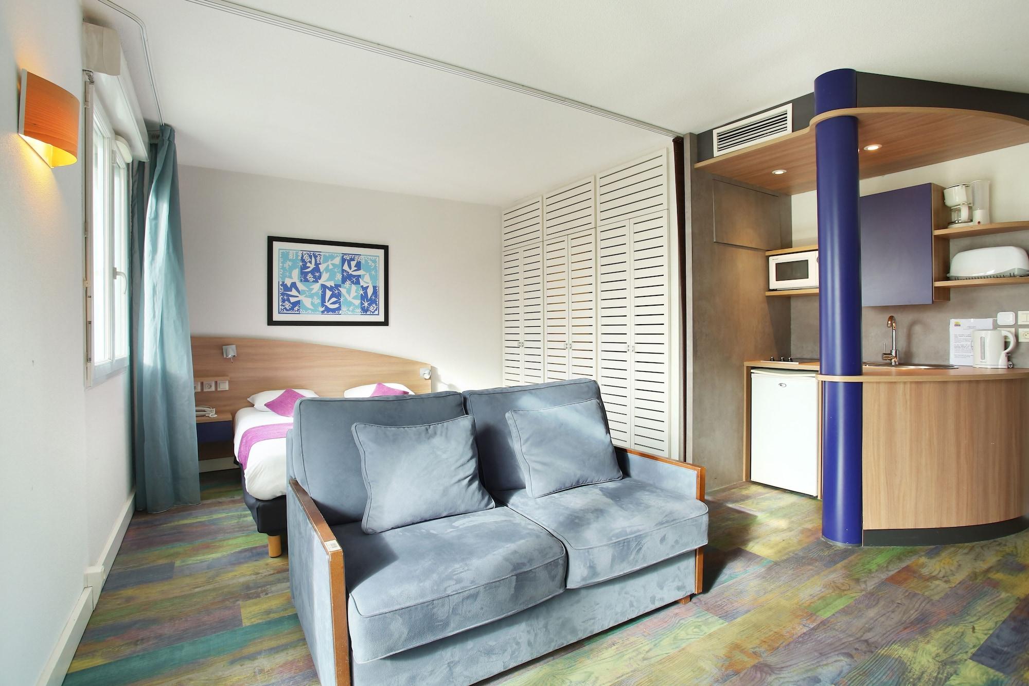 Suite-Home Orleans-Saran Eksteriør bilde