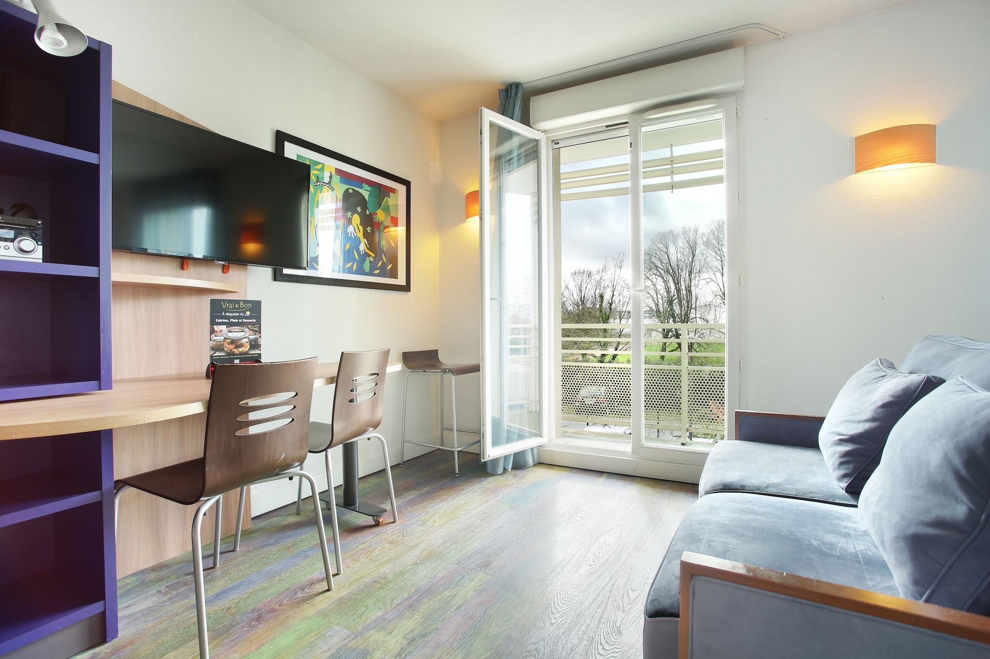 Suite-Home Orleans-Saran Eksteriør bilde