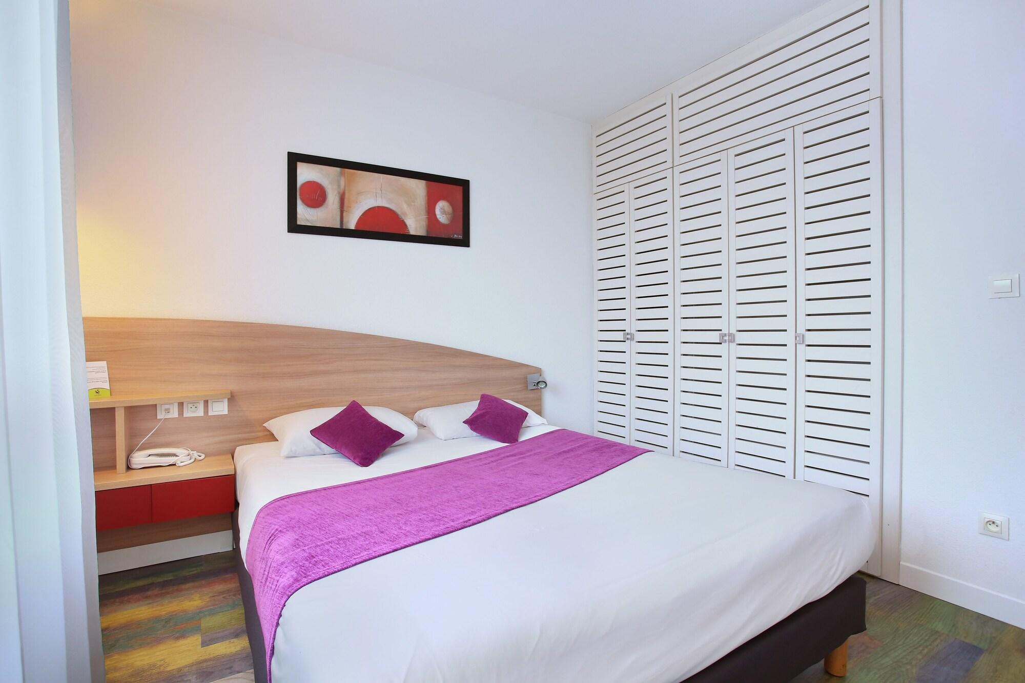 Suite-Home Orleans-Saran Eksteriør bilde