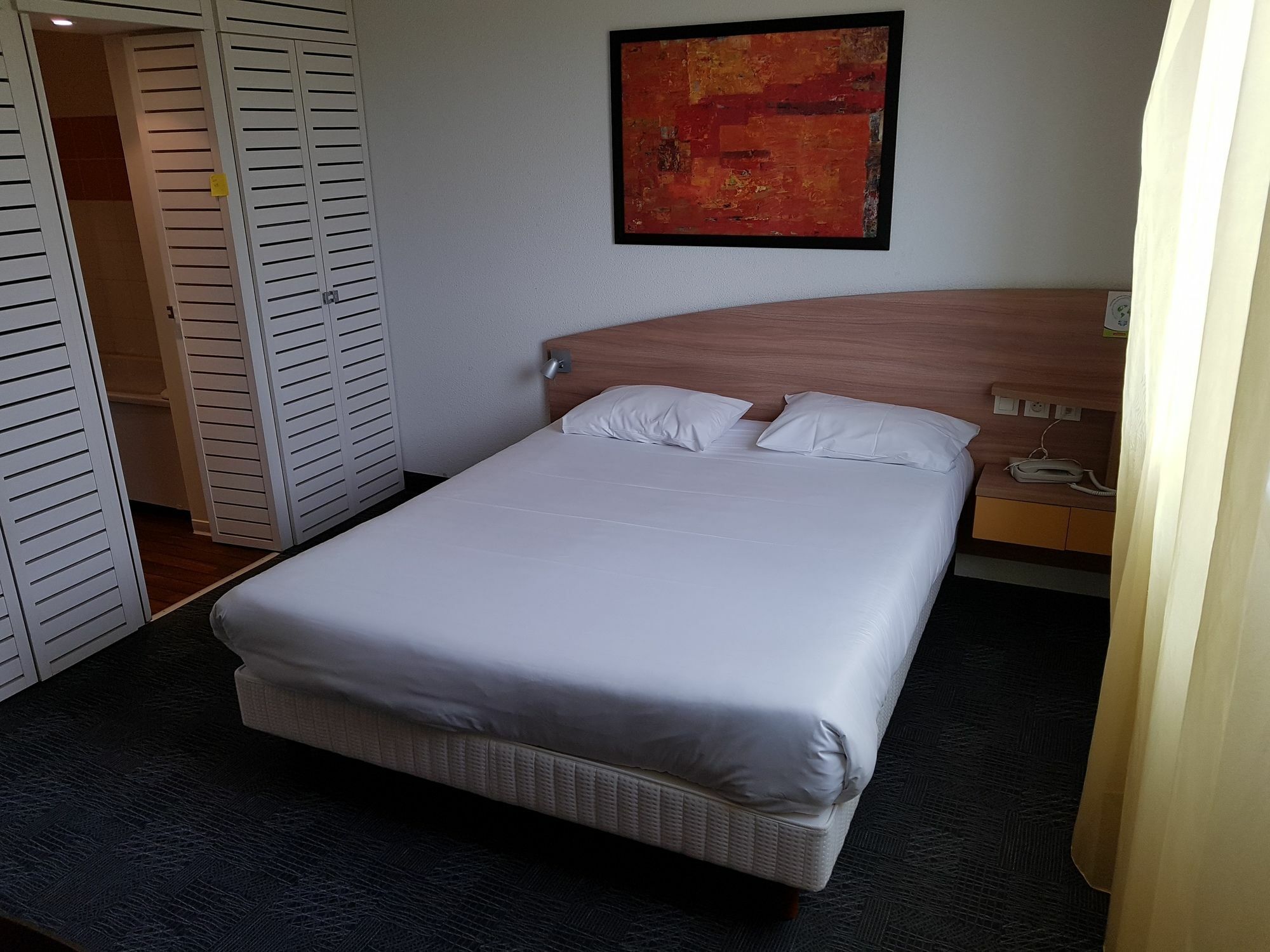 Suite-Home Orleans-Saran Eksteriør bilde