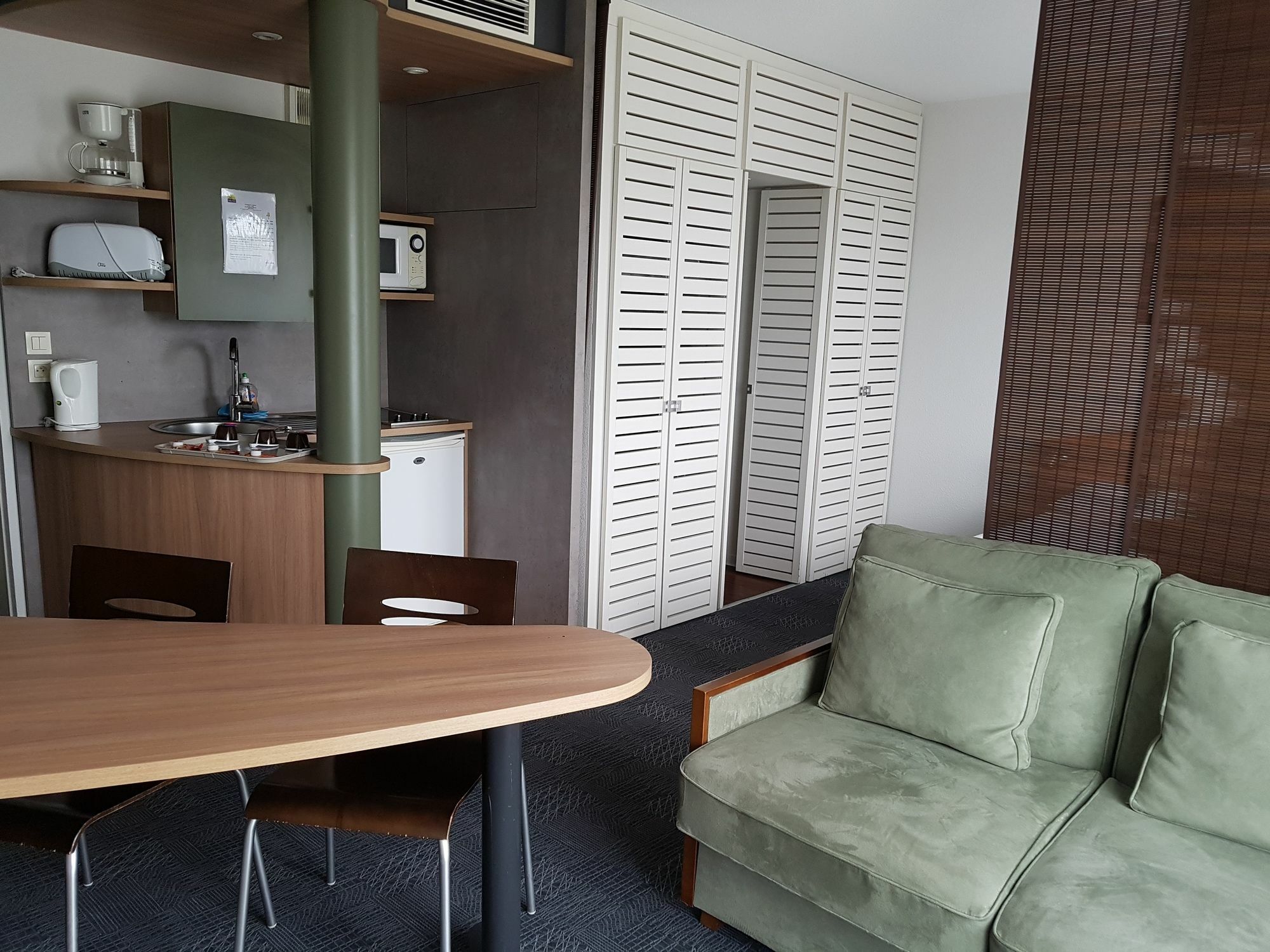 Suite-Home Orleans-Saran Eksteriør bilde