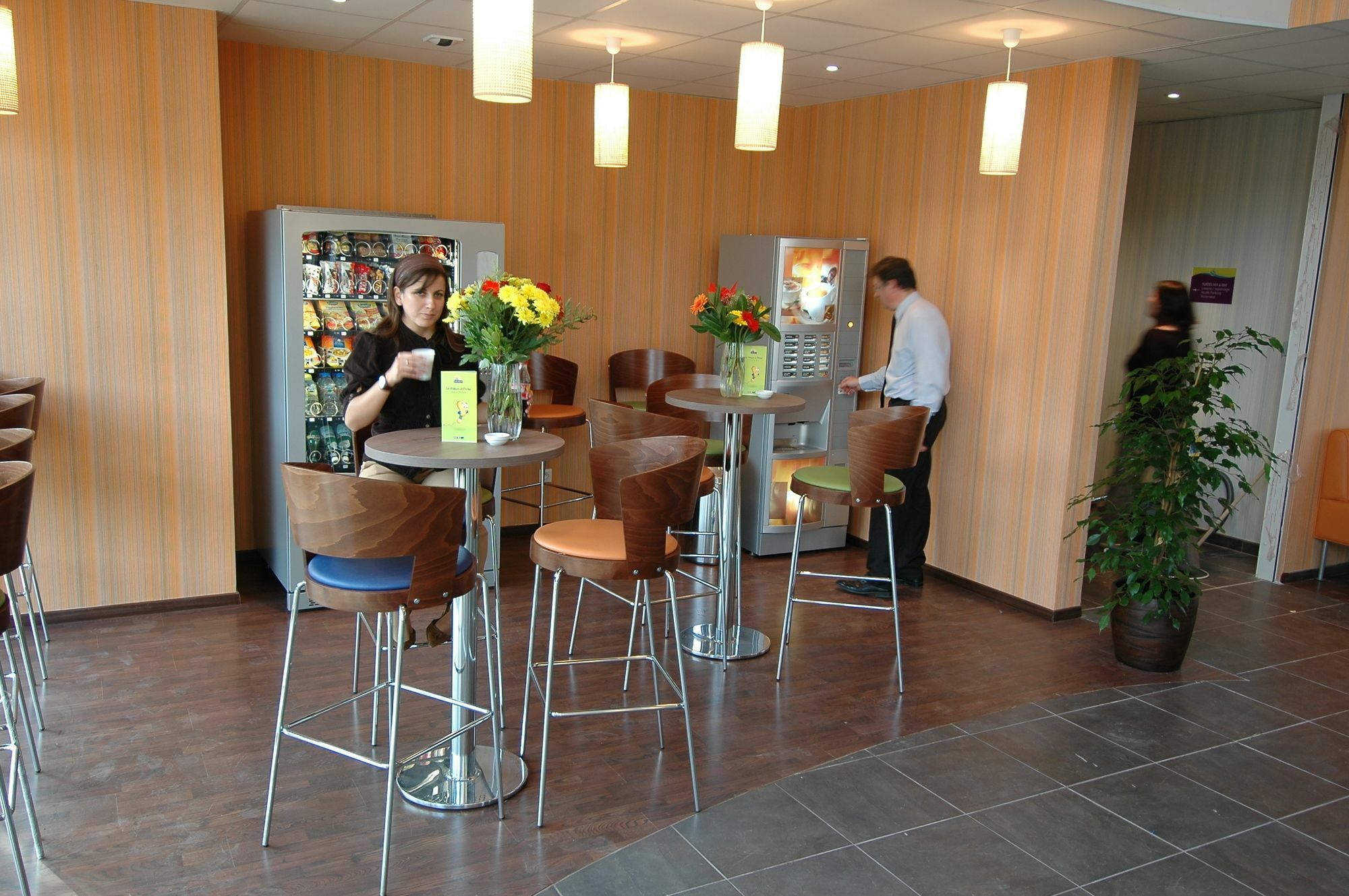 Suite-Home Orleans-Saran Eksteriør bilde