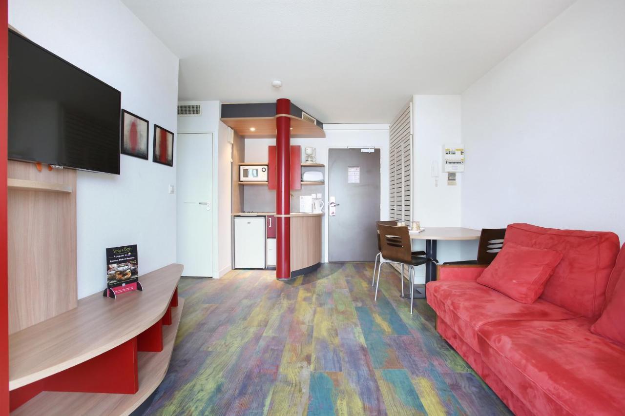 Suite-Home Orleans-Saran Eksteriør bilde