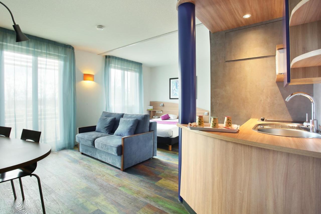 Suite-Home Orleans-Saran Eksteriør bilde